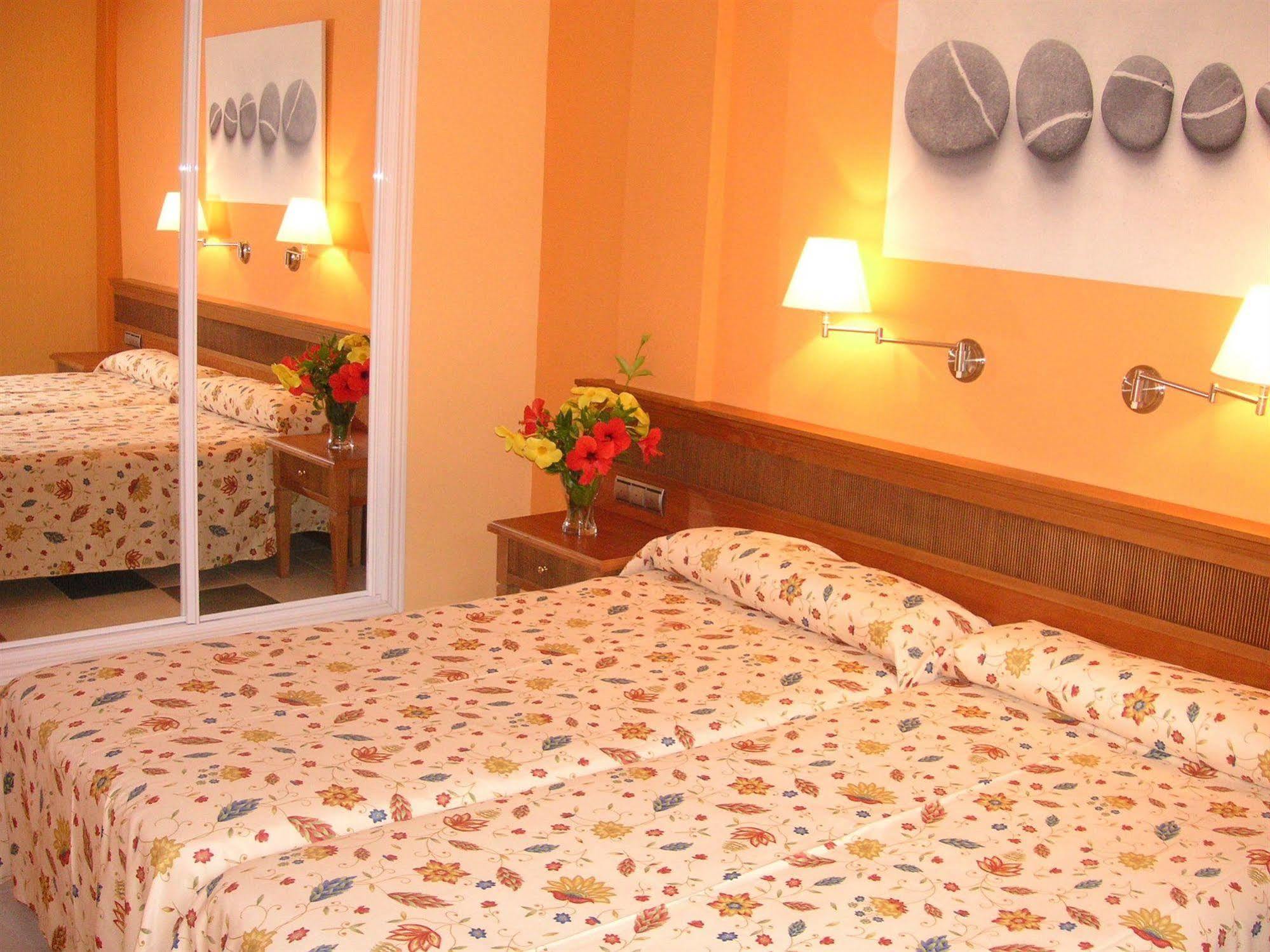 Aparthotel El Cerrito Playa Cancajos.- BreNa Baja  외부 사진